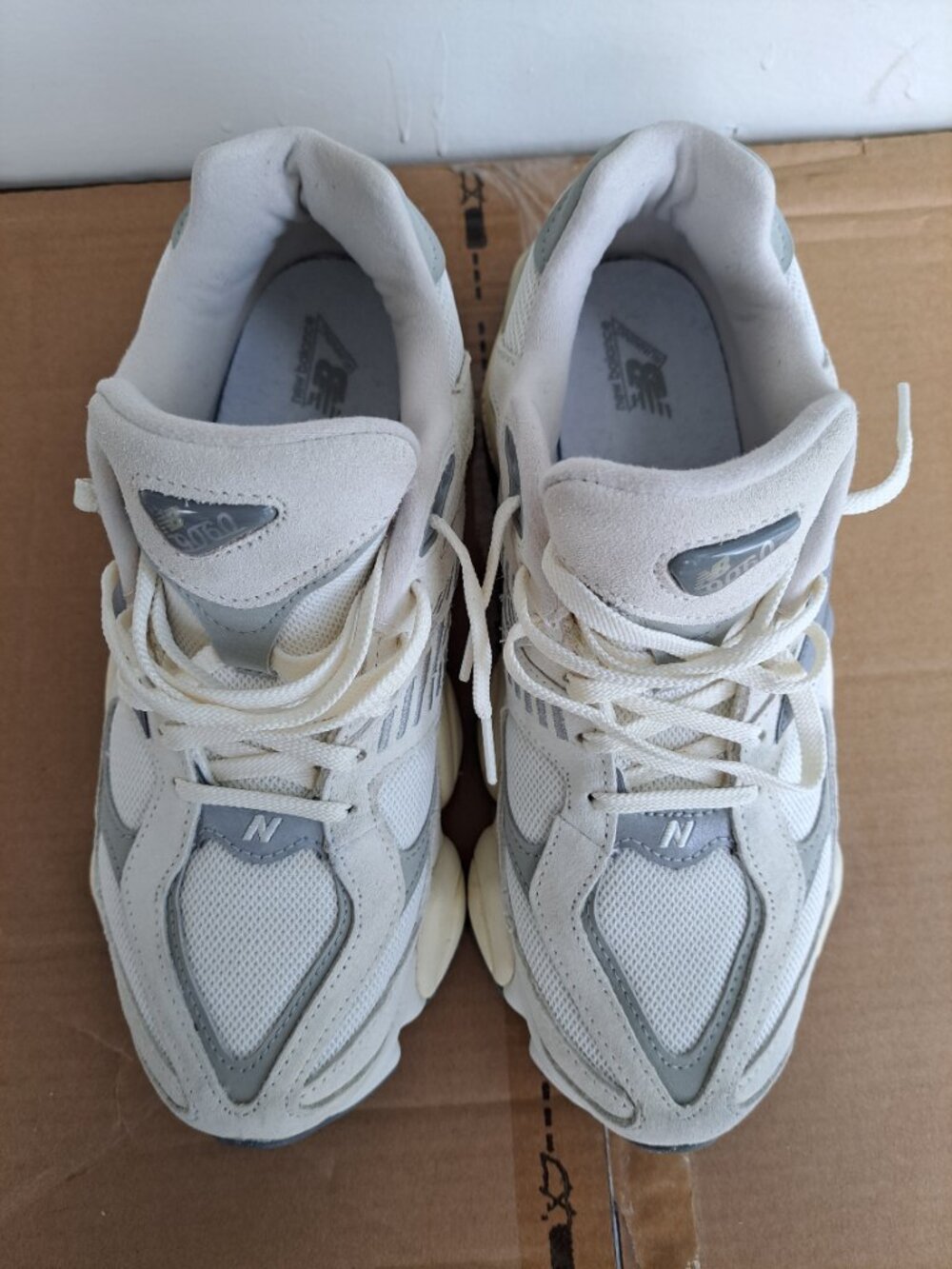 New Balance 9060 Sneakers - white and gray size 8.5 - Picture 7 of 10